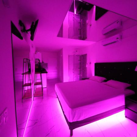 Studio Indecent Agde Bagian luar foto