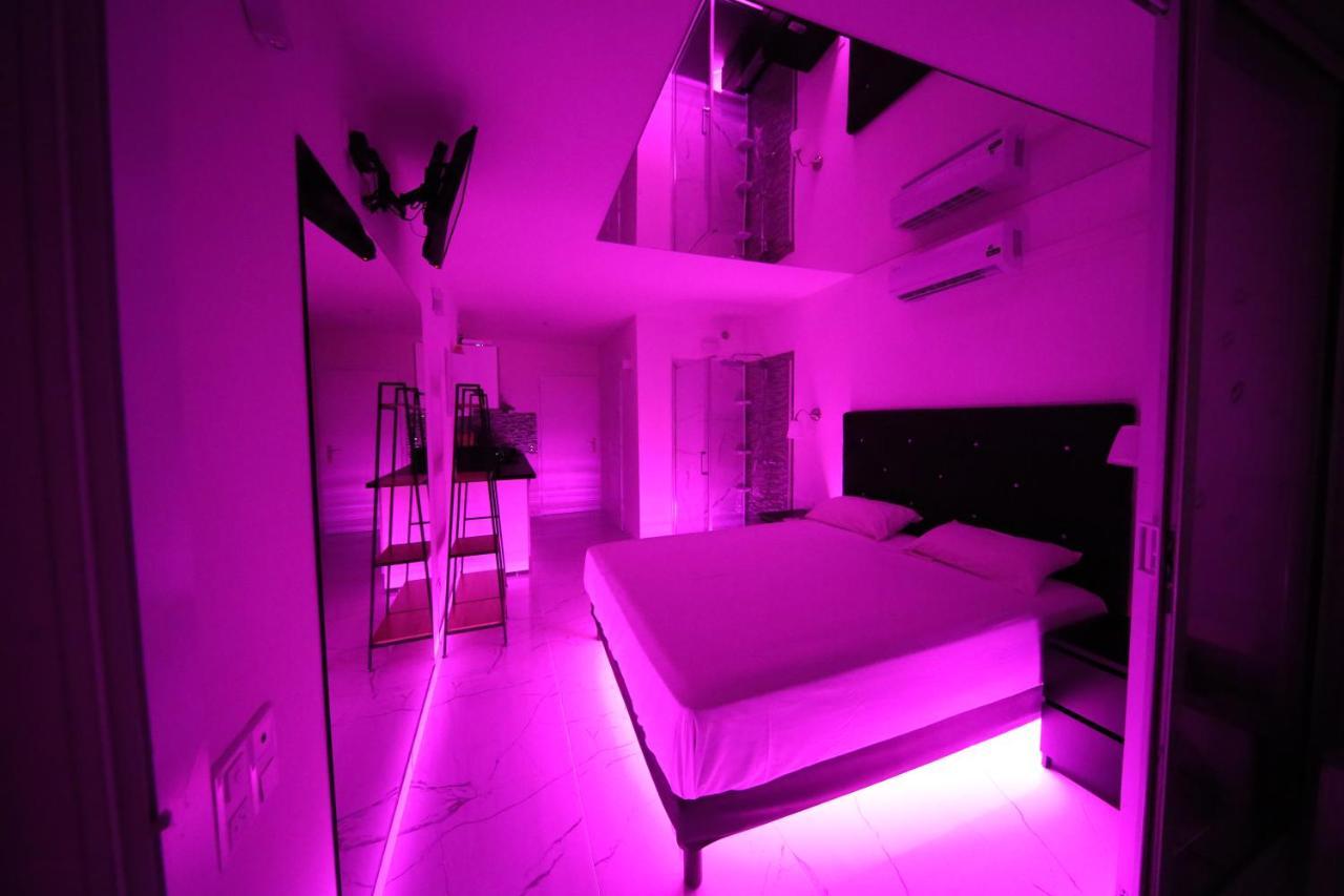 Studio Indecent Agde Bagian luar foto