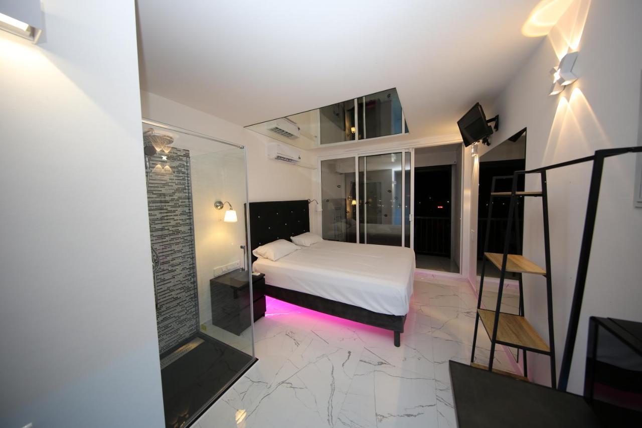 Studio Indecent Agde Bagian luar foto
